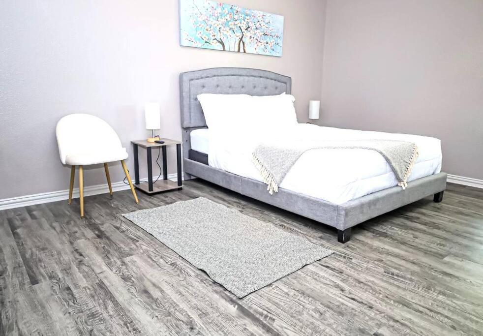 Comfy Two-Bedroom Apartment In Arlington Luaran gambar