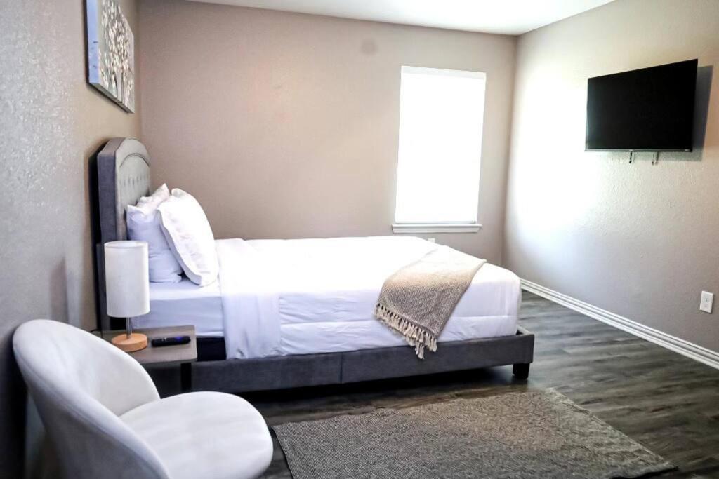 Comfy Two-Bedroom Apartment In Arlington Luaran gambar